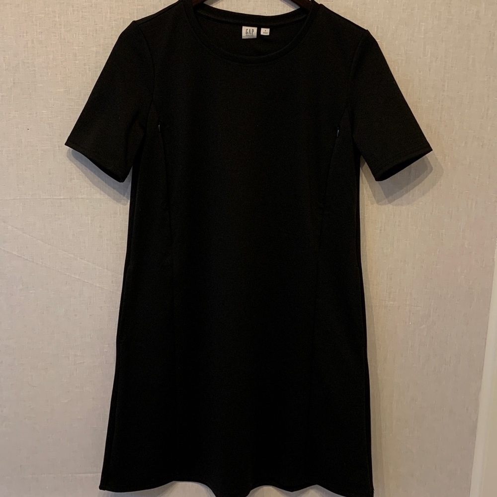 Gap Maternity Side-Zip Nursing Dress in Ponte
